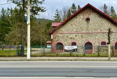 Spațiu comercial, de 230.69000244141 mp, în Poiana Țapului - 1