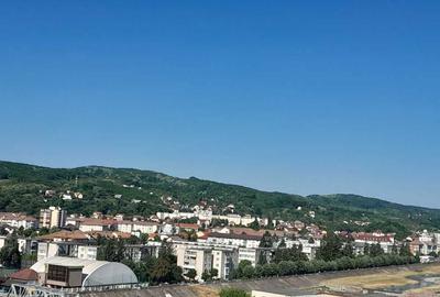 Apartament cu 3 camere decomandat în Central - 8