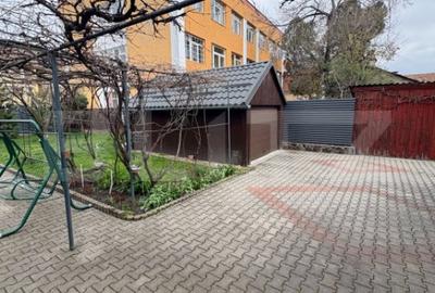 Casă cu 5 camere cu Teren 700 Mp în Central - 12
