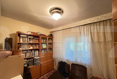 Apartament cu 4 camere decomandat, mobilat în Central