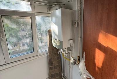 Apartament cu 3 camere semidecomandat în Rahova - 3