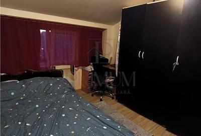 Apartament cu 3 camere decomandat, mobilat în Dâmbovița - 12