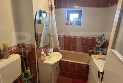 Apartament cu 3 camere decomandat, mobilat în Micro 17 - 1