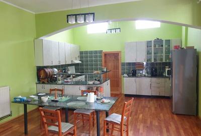 Casă cu 4 camere în Dumbrăveni - 3