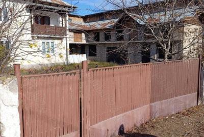 Casa la curte de vanzare Arges Casa la curte de vanzare Arges - 2