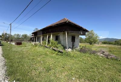 Teren de 2000 mp, în Central - 3