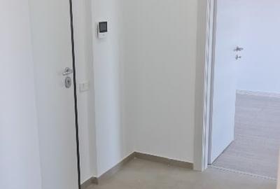 Apartament nemobilat, situat la parter + 2 locuri de parcare - 6
