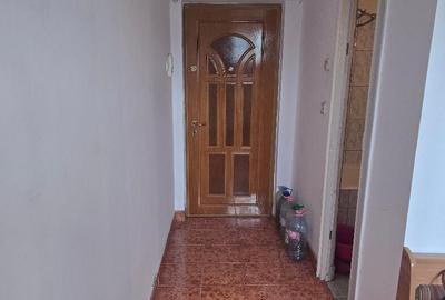 Vand apartament 2 camere decomandat in Deva, zona Micro 15, etaj 7, - 9