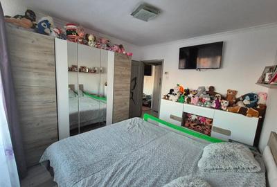 Apartament cu 3 camere semidecomandat în Podu Roș - 4