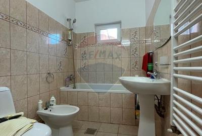 Casa spatioasa de vanzare pe strada Horea Casa spatioasa de vanzare pe strada Horea - 9