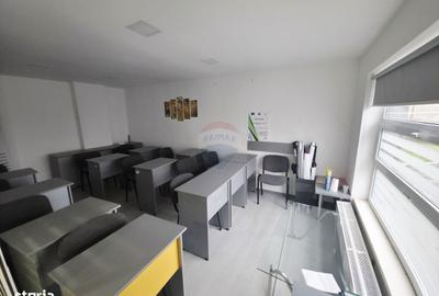 Spațiu comercial, de 68 mp, în Central - 6