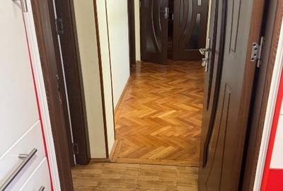 Vând Apartament 3 camere zona Rogerius - 10