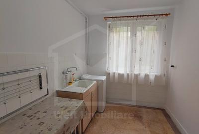 Apartament cu 2 camere semidecomandat, mobilat în Central - 4