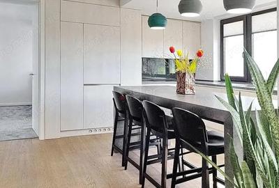 Priveliste Panoramica Spre Oras Si Masivul Tampa - 2