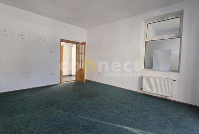 Inchiriere casa nemobilata, pretabila sediu firma, salon, alim publica - 4