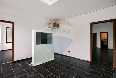 Inchiriere spațiu modern pentru birouri sau servicii, zona Subcetate - 4