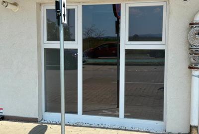 Inchiriez spatiu comercial in cartierul Magnolia pe str. Calea Surii Mici! - 1