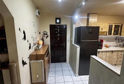 Apartament cu 4 camere decomandat în Soarelui - 1