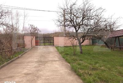 Casă cu 5 camere cu Teren 2500 Mp în Buciumeni - 1