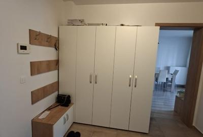 Apartament cu 2 camere decomandat, mobilat în Tractorul - 8