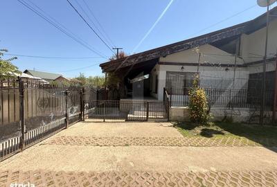 Casă cu 3 camere în Nisipoasa