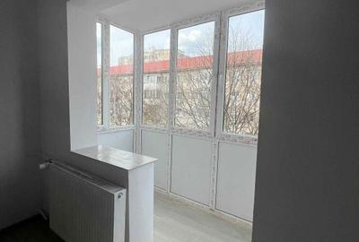 Apartament cu 4 camere semidecomandat în Dacia