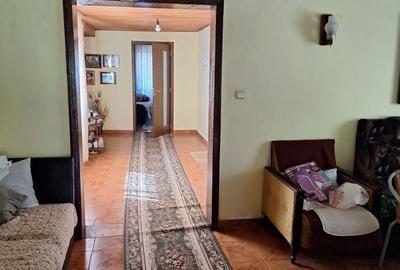 Casă cu 4 camere în Crunți - 9