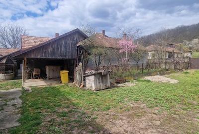 Casă cu 4 camere cu Teren 120 Mp în Almașu - 5