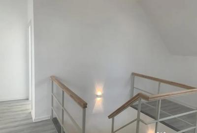 Casă cu 5 camere cu Teren 395 Mp în Malu Mare - 7