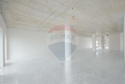 Spațiu comercial, de 414 mp, în Ultracentral - 9