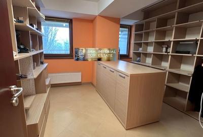 Apartament cu 4 camere în Central
