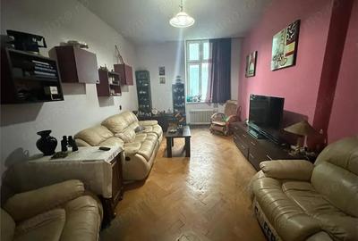 Apartament cu 3 camere decomandat în Central - 2
