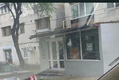 Spațiu comercial, de 50 mp, în Central - 1