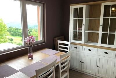 Casă cu 4 camere în Zece Hotare - 1