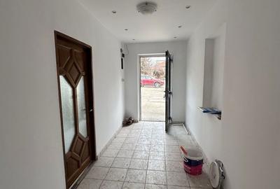 Casă cu 4 camere în Central - 3