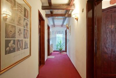 Vila cu potential turistic in Predeal privelisti si liniste montana - 20