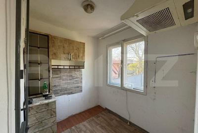 Casa de vanzare, cu 3 camere, 57 mp, zona Simeria - 1