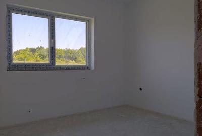 Casă cu 4 camere cu Teren 399 Mp în Crevedia - 12