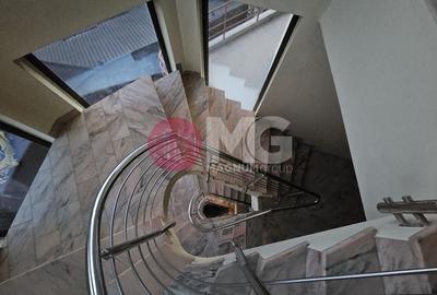 Casă Impresionantă de Vânzare Vitan ideal pentru Locuință sau Business - 13