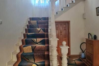 Casă cu 6 camere în Budești - 5