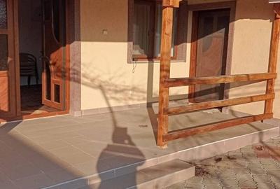 Casă complet mobilată, renovată, cu teren generos zonă liniștită Baltati, zona b - 2