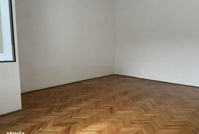 Casă cu 2 camere cu Teren 50 Mp în Central - 2