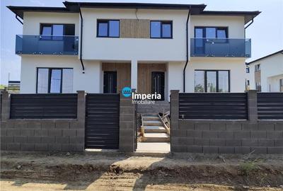 Duplex cu 4 camere cu Canalizare în Bucium - 1