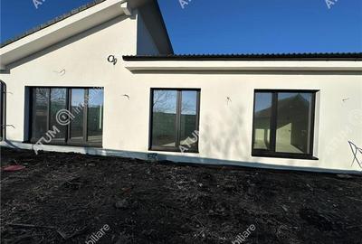 Casă individuală cu 4 camere cu Canalizare în Șura Mică - 4