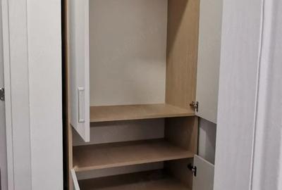 Garsonieră decomandată în Roșu