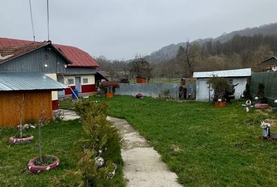 Casă cu 4 camere în Mănăstirea Cașin - 8