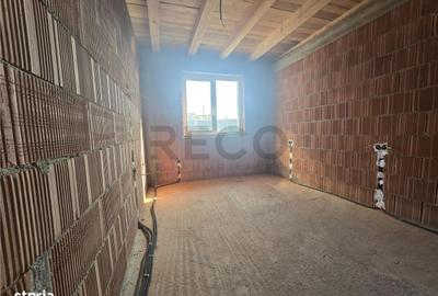 Casă cu 3 camere cu Teren 545 Mp în Girișu de Criș - 10