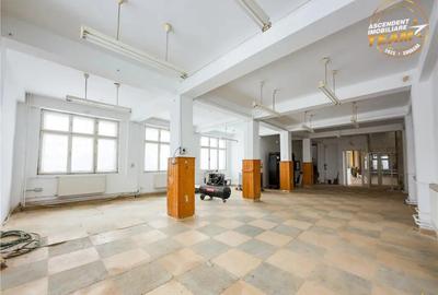 Spațiu comercial, de 566 mp, în Central - 1