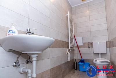 Spațiu comercial, de 74 mp, în Central - 2