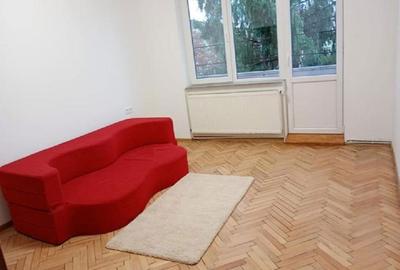 Apartament cu 3 camere decomandat în Central - 2